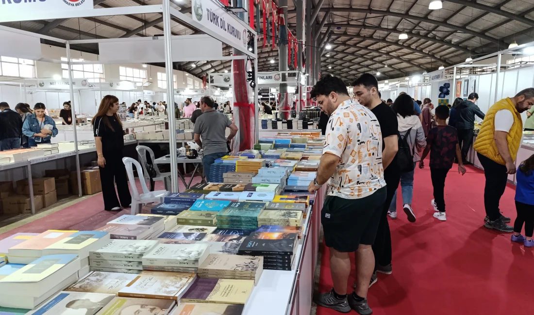 Amasya Kitap Fuarı İlk Yılında Yoğun İlgiyle Tamamlandı Amasya’da ilk kez düzenlenen Kitap Fuarı, yayınevleri ve kitapseverlerin buluşma