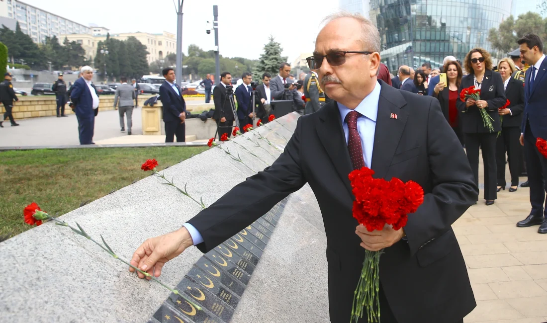 Türkiye Cumhuriyeti’nin 102. kuruluş yıl dönümü, Bakü’de düzenlenen resmi törenler
