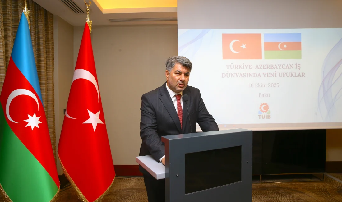 Azerbaycan’ın başkenti Bakü’de düzenlenen etkinlikte, Türk ve Azerbaycanlı iş insanları