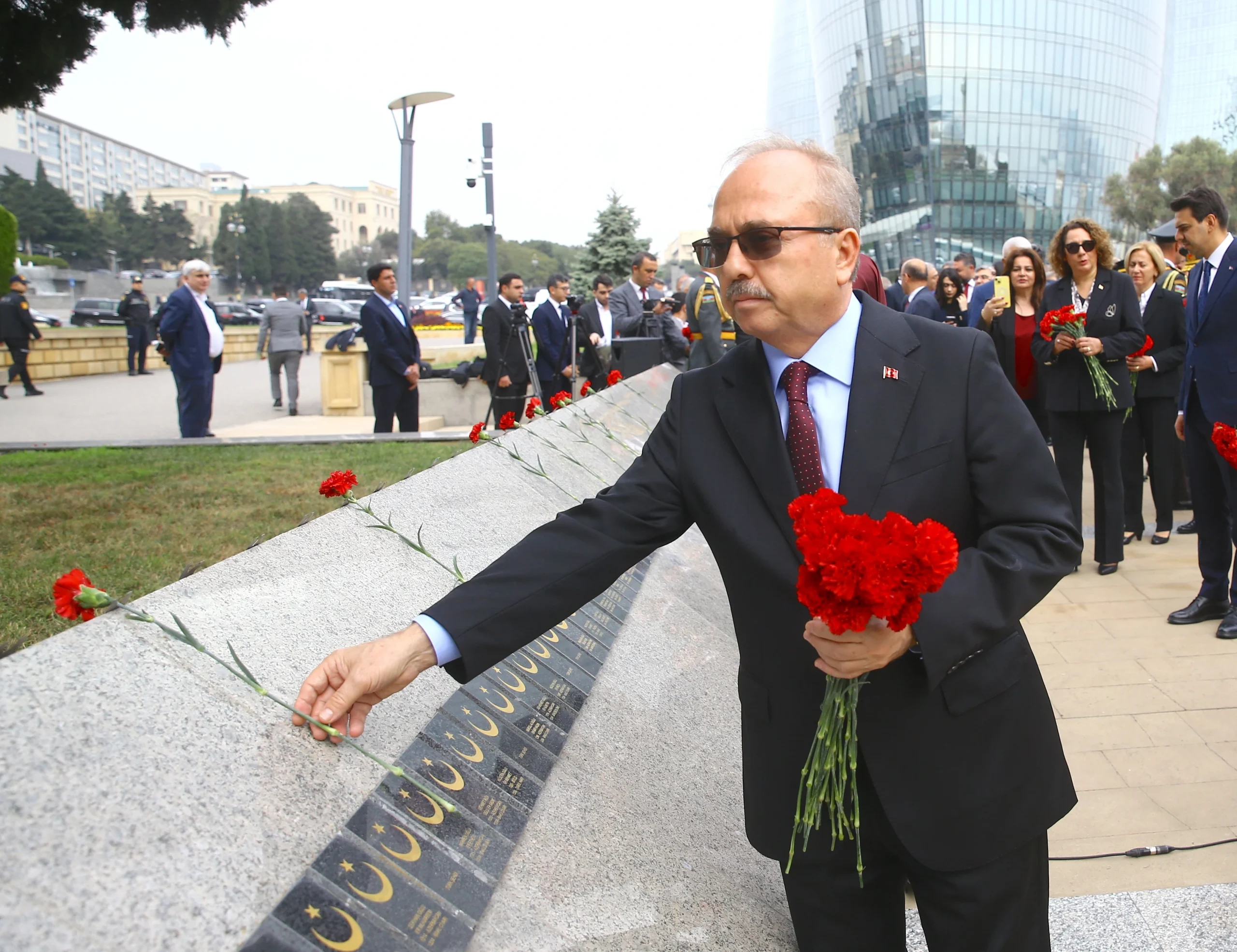 Türkiye Cumhuriyeti’nin 102. kuruluş yıl dönümü, Bakü’de düzenlenen resmi törenler