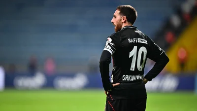 Kasımpaşa ile deplasmanda 1-1 berabere kalan Beşiktaş, zirve yarışında ağır