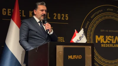 Amsterdam’da konuşan MÜSİAD Genel Başkanı Özdemir, Türkiye’nin küresel dönüşüm sürecinde