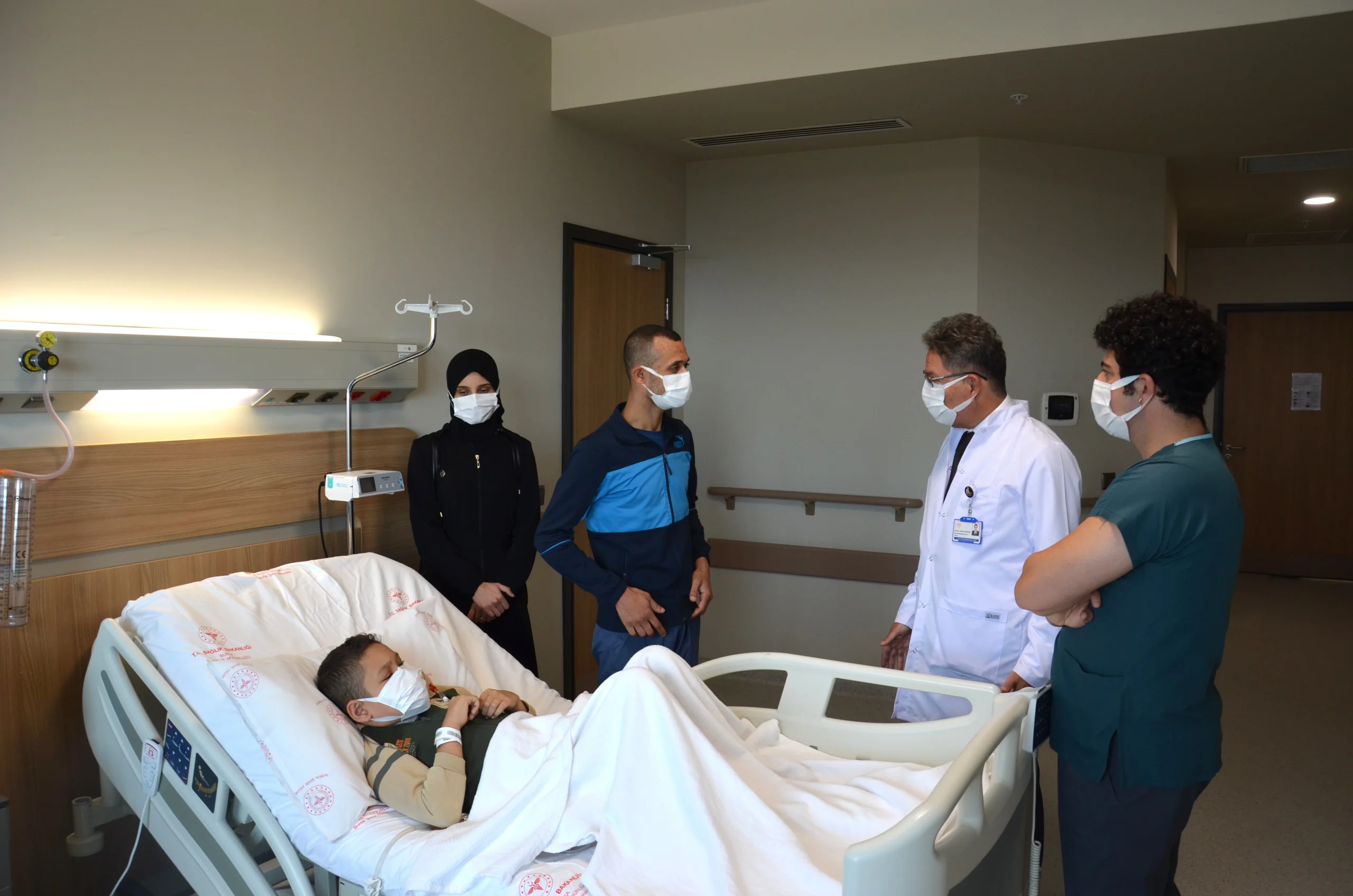 Bursa’da babasından yapılan böbrek nakliyle hayata tutunan 9 yaşındaki İdo,