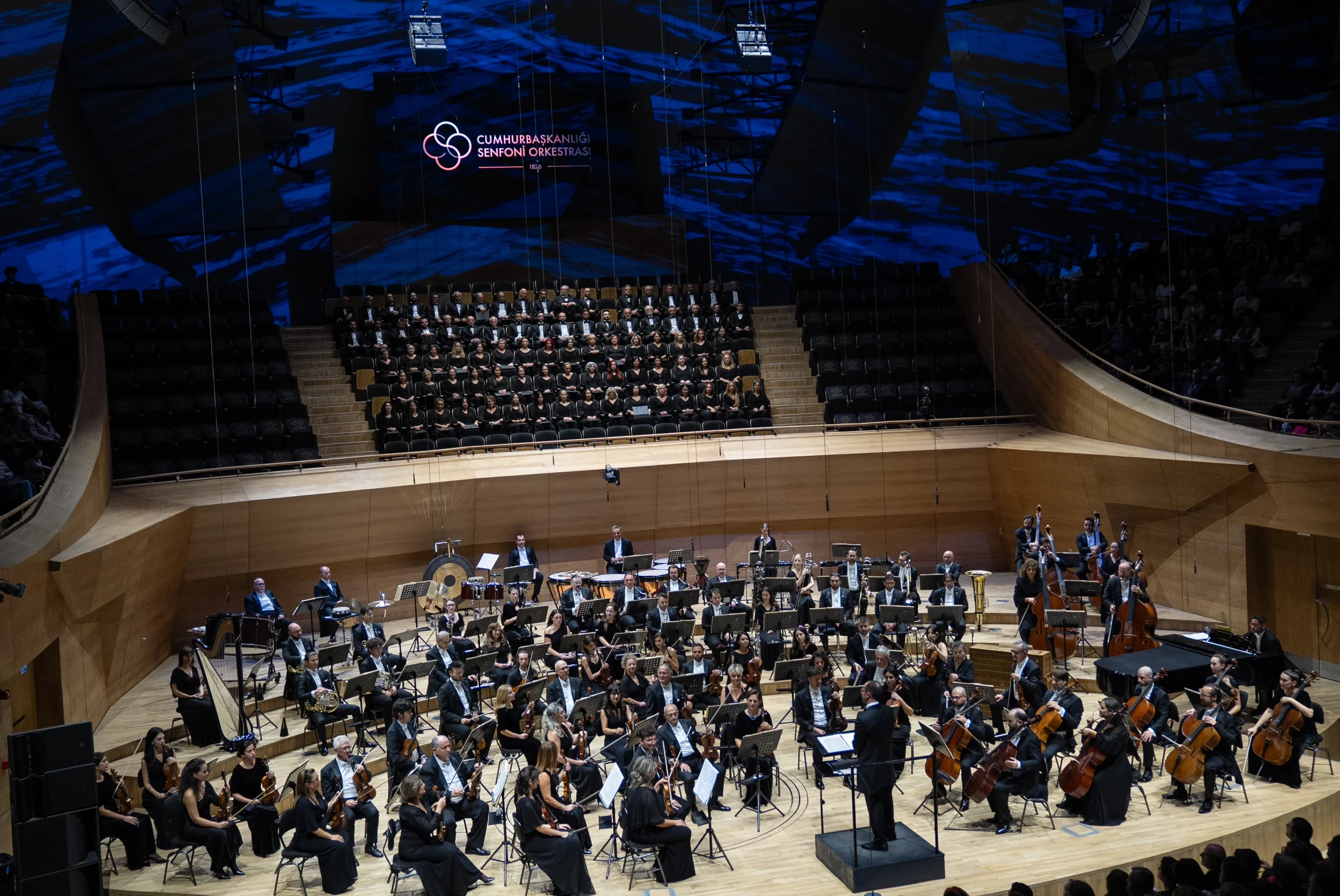 Cumhurbaşkanlığı Senfoni Orkestrası, 200. kuruluş yılı onuruna düzenlenen özel konserle
