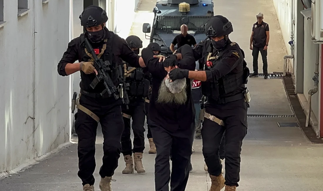 İstanbul’da terör örgütü DEAŞ’a yönelik operasyonda 24 şüpheli tespit edildi,