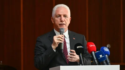 İstanbul’da LGS’de başarı gösteren öğrenciler için başlatılan Genç Gelişim Akademisi,