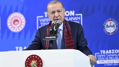Cumhurbaşkanı Erdoğan, Trabzon’da 13,5 milyar TL’lik yatırımı hizmete açarken, deniz