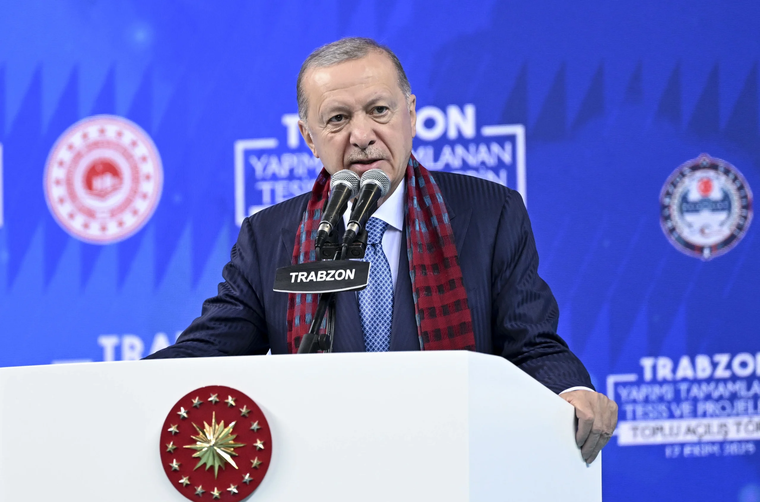 Cumhurbaşkanı Erdoğan, Trabzon’da 13,5 milyar TL’lik yatırımı hizmete açarken, deniz