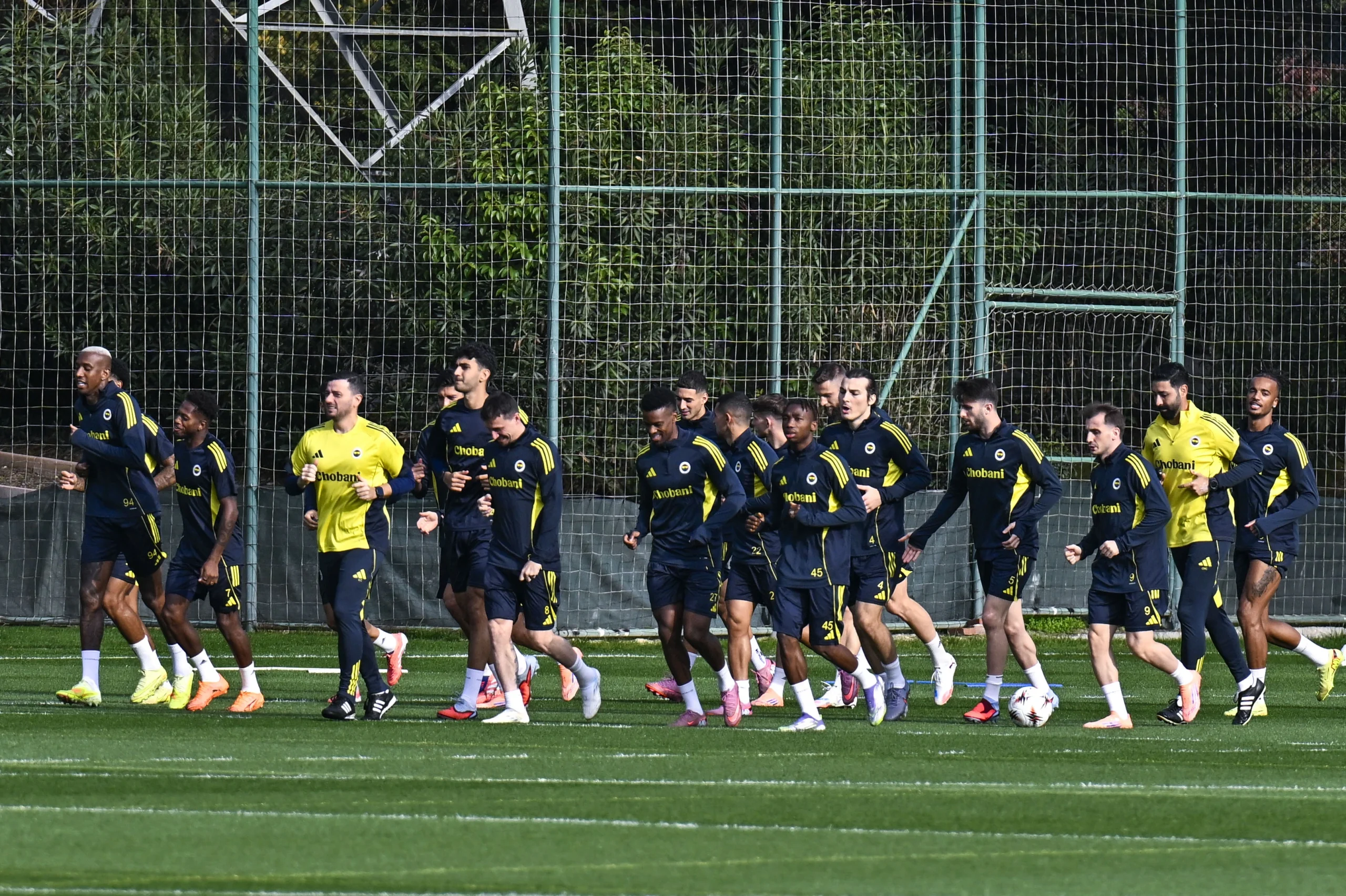 UEFA Avrupa Ligi’nde Stuttgart ile karşılaşacak olan Fenerbahçe, son antrenmanını