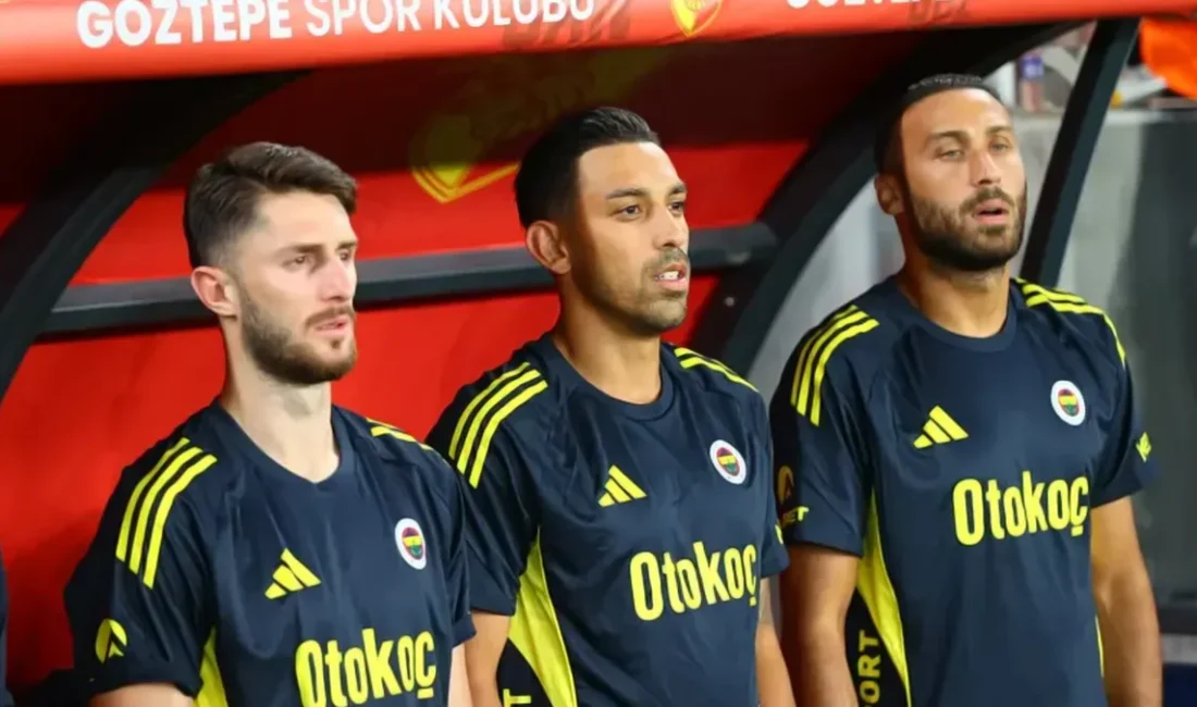 Fenerbahçe’de İrfan Can Kahveci ve Cenk Tosun kadro dışı kaldı.