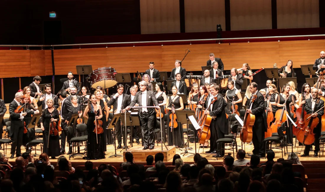 İzmir Devlet Senfoni Orkestrası, 50. yılını kutladığı yeni sezonunu Beethoven
