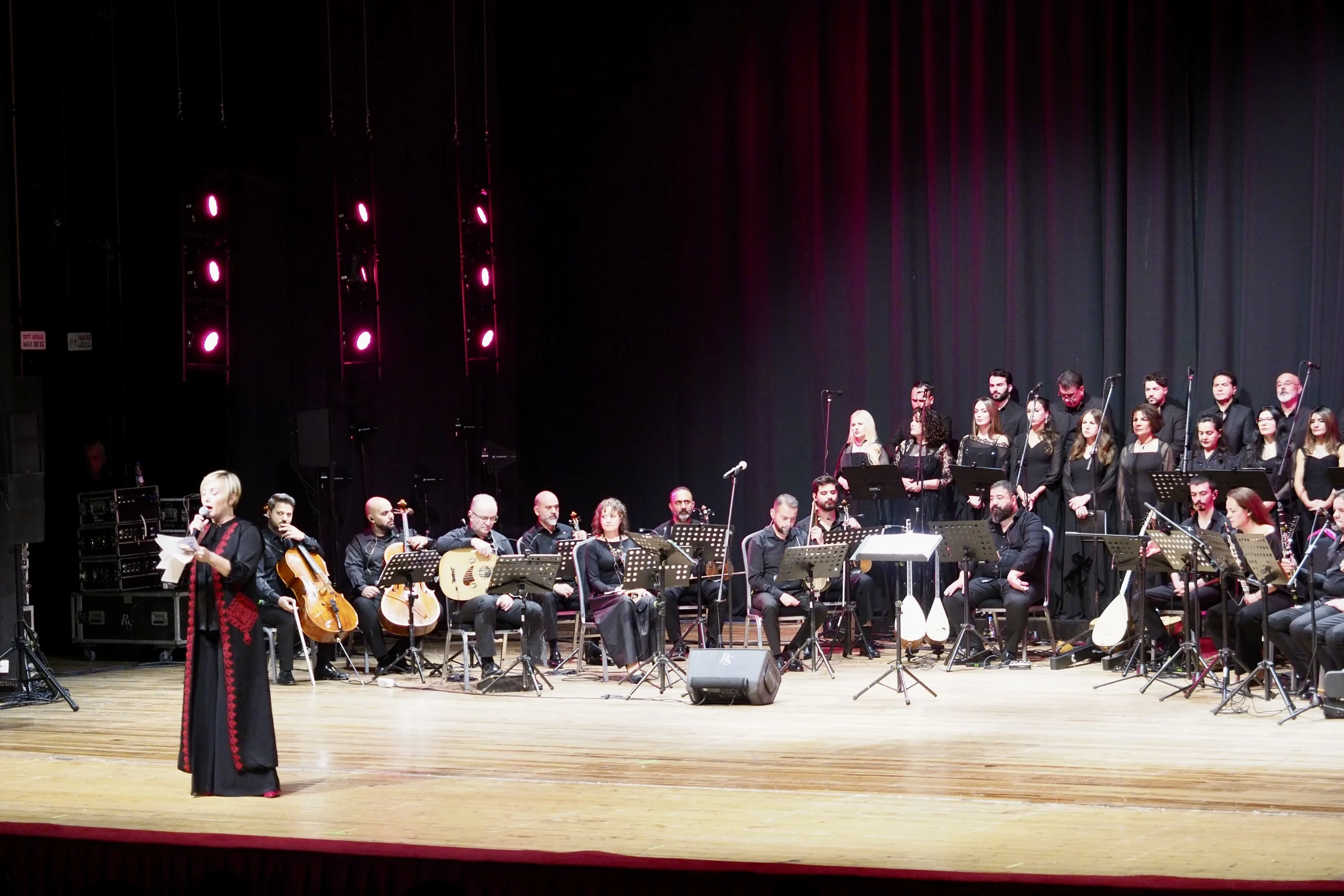 İzmir Devlet Türk Dünyası Dans ve Müzik Topluluğu, Cumhuriyet Bayramı’na