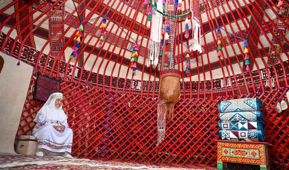 Kazakistan’ın Aktau kentinden TÜRKSOY’a hediye edilen 7 kanatlı Kazak Yurt