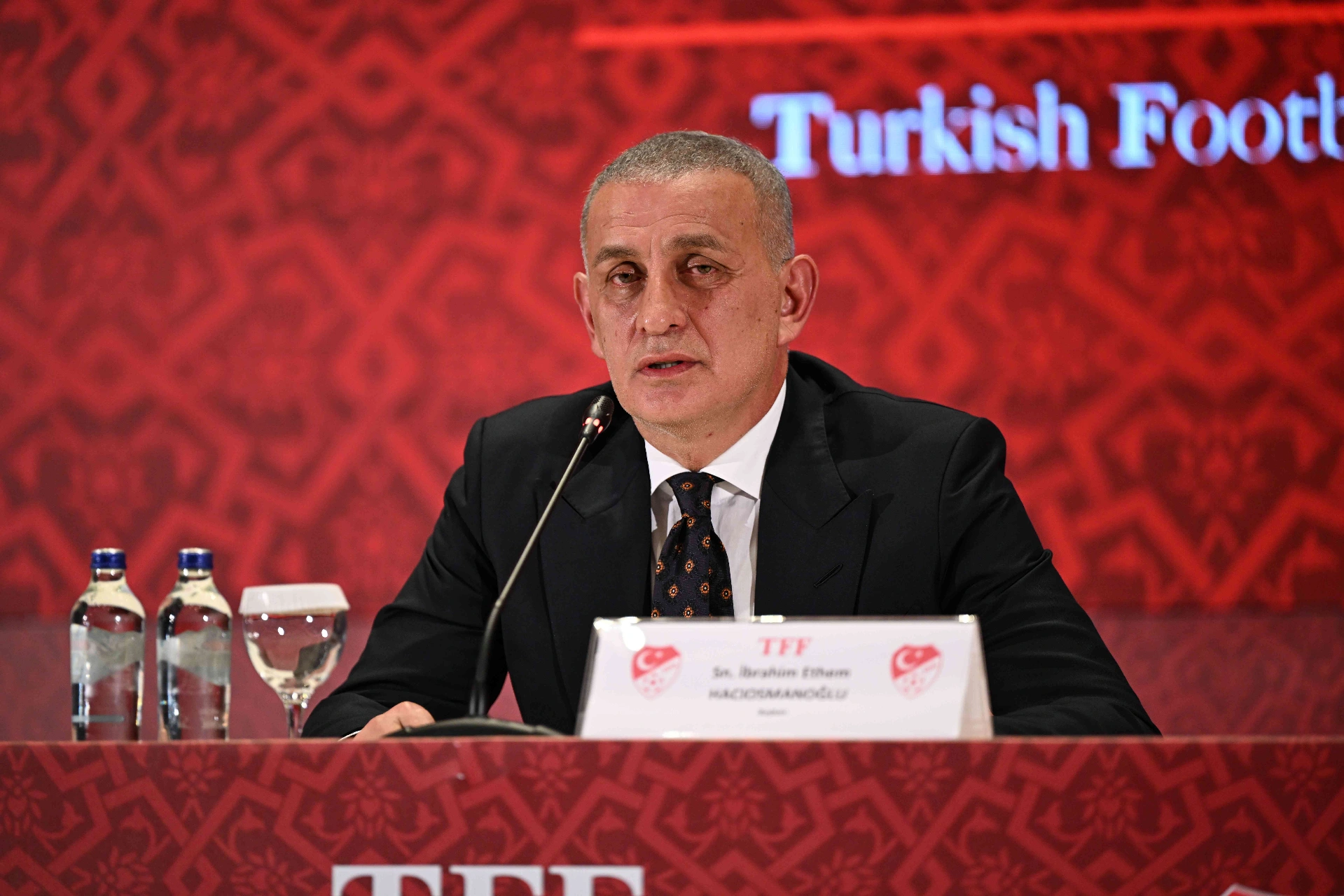 TFF Başkanı İbrahim Hacıosmanoğlu, Türk hakemliğiyle ilgili çarpıcı veriler paylaştı: