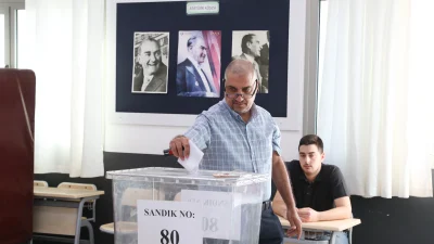 Kuzey Kıbrıs Türk Cumhuriyeti’nde cumhurbaşkanlığı seçiminin ilk turu için oy