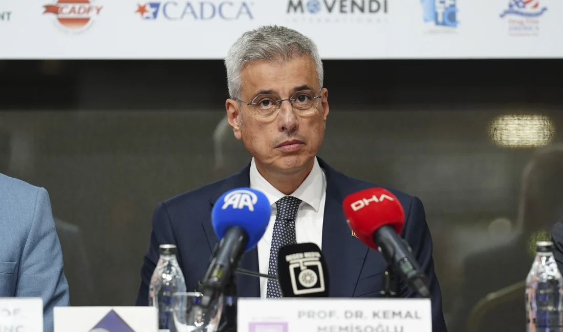 Sağlık Bakanı Memişoğlu, sigara, uyuşturucu ve dijital bağımlılıkla mücadelede atılan