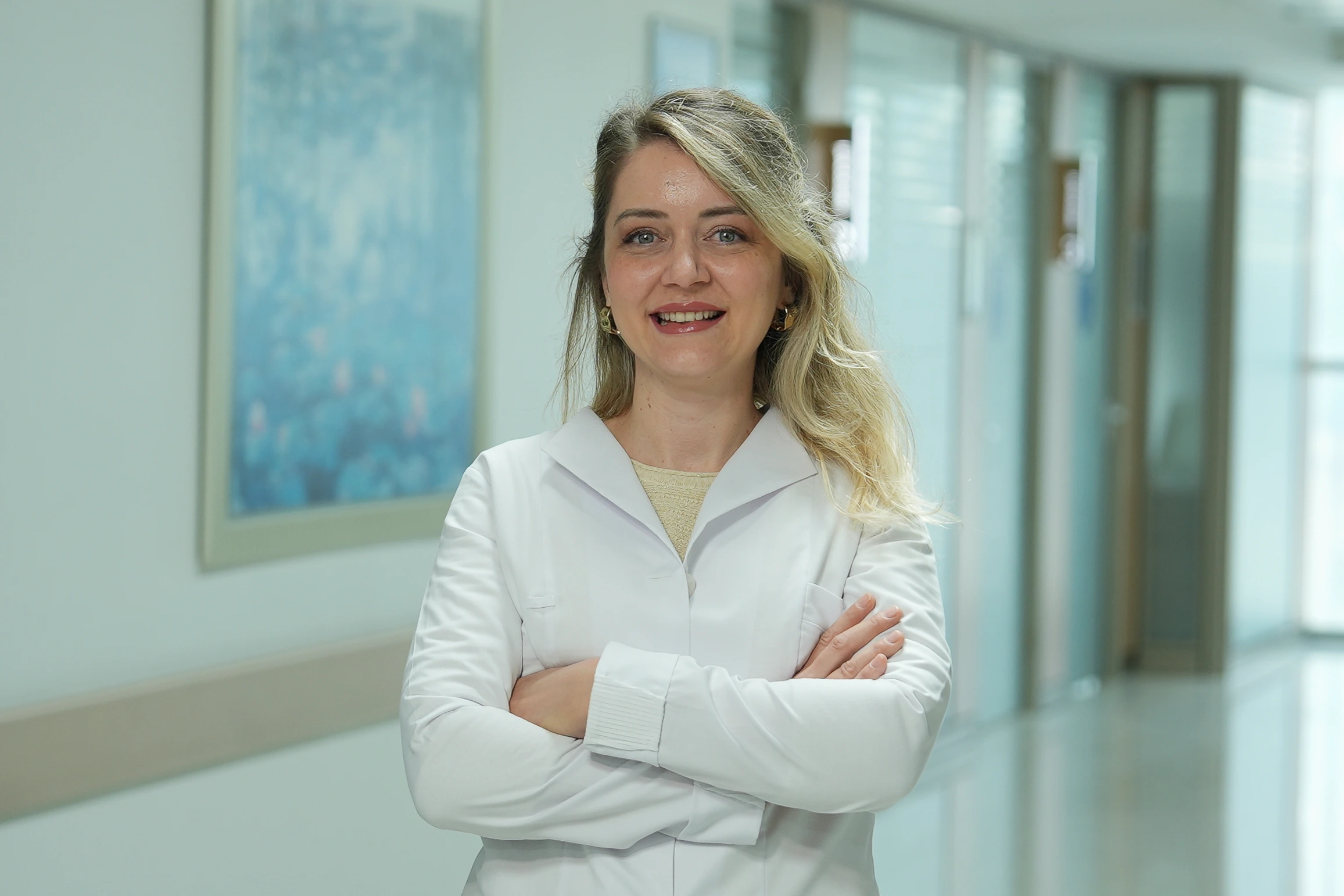 Medipol Mega Üniversite Hastanesi'nde uygulanan dijital gülüş tasarımı ile hastalar,