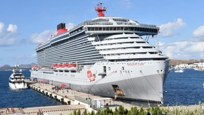 Muğla’nın Bodrum ilçesi, Bahamalar bayraklı dev kruvaziyer “Resilient Lady” ile