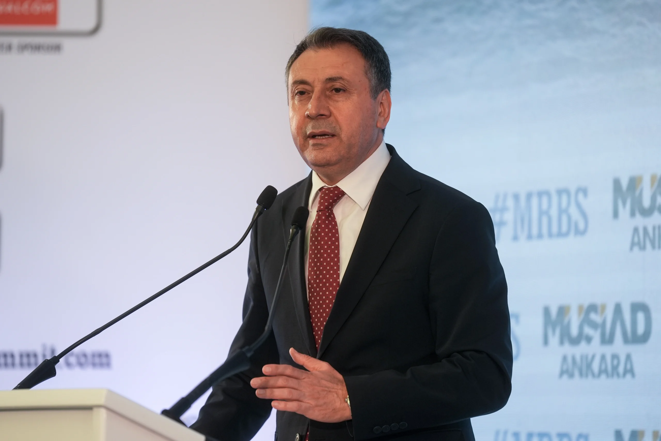 5.Askeri Radar ve Sınır Güvenliği Zirvesi'nde konuşan ASFAT Genel Müdürü