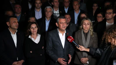 CHP Genel Başkanı Özgür Özel, casusluk suçlamasıyla tutuklanan Ekrem İmamoğlu