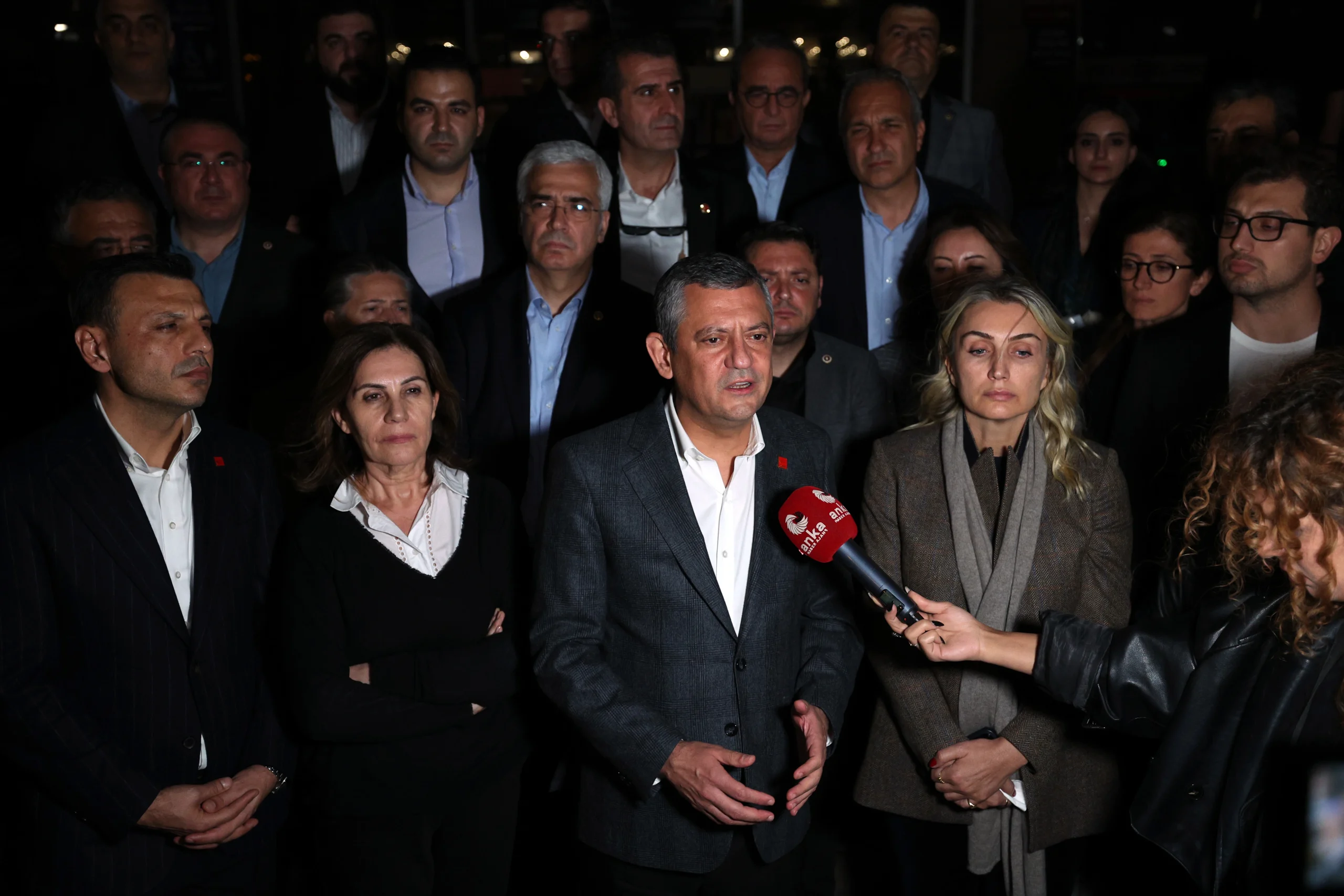 CHP Genel Başkanı Özgür Özel, casusluk suçlamasıyla tutuklanan Ekrem İmamoğlu