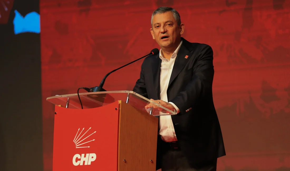 CHP Genel Başkanı Özgür Özel, Manisa İl Kongresi’nde partisinin iktidar