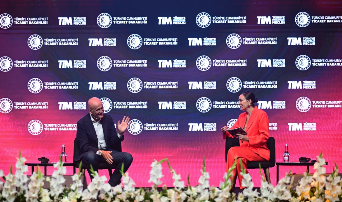 Efsane hakem Collina, Türkiye'de katıldığı etkinlikte hem kariyerine hem de