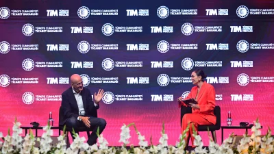 Collina: “Türk Takımları Benimle Hiç Maç Kaybetmedi” Efsane hakem Collina, Türkiye'de katıldığı etkinlikte hem kariyerine hem de