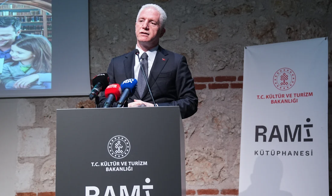 Rami Kütüphanesi’nde düzenlenen “Ben Okuyorum İstanbul Okuyor” etkinliğinde, aileler çocuklarıyla