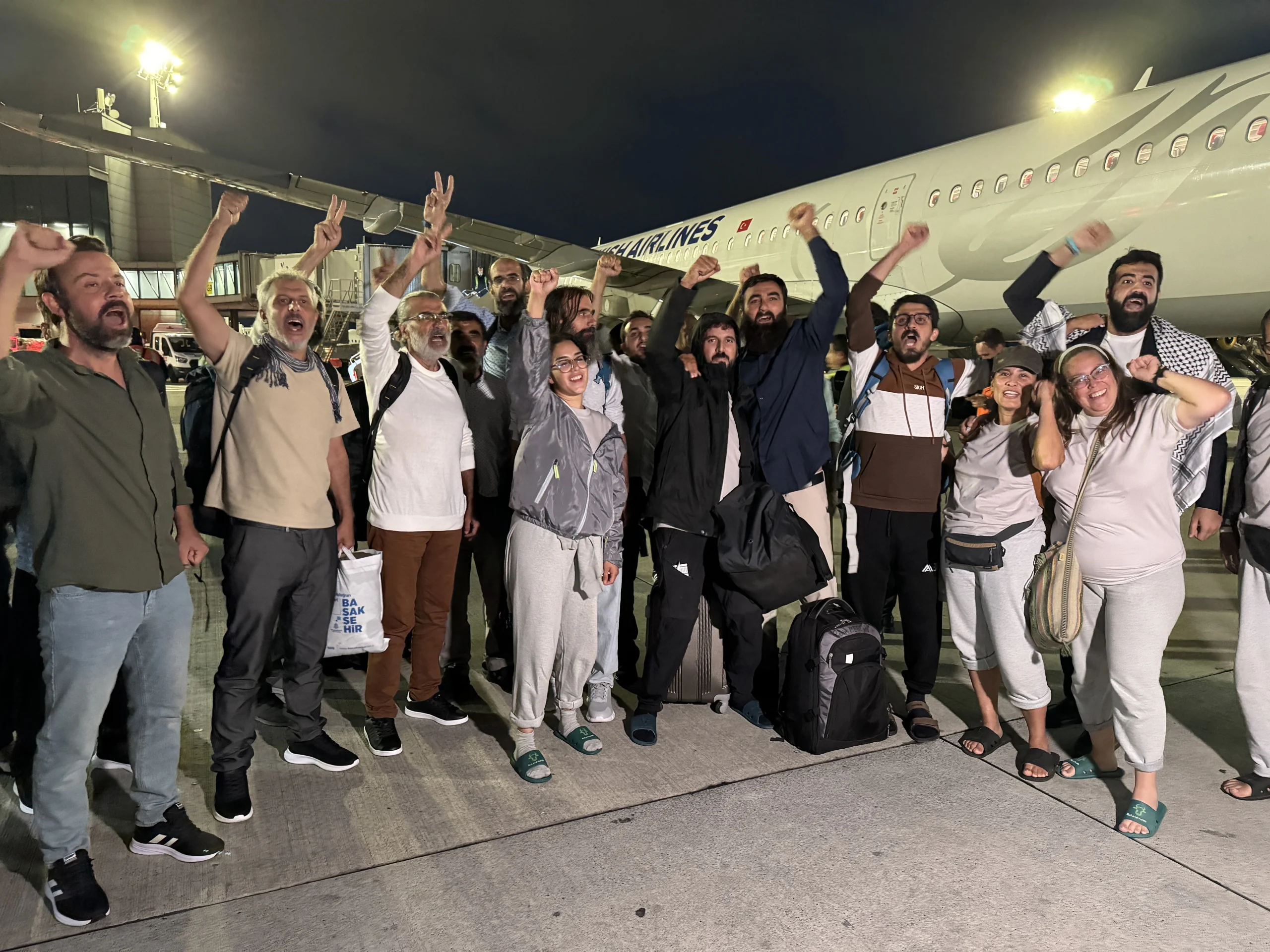 İsrail'in uluslararası sularda müdahale ettiği Sumud Filosu’ndan 15 Türk aktivist