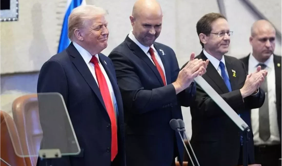 Trump’tan İsrail Meclisi’nde Sert Mesajlar: “İran’a Tahammülümüz Yok” ABD Başkanı Donald Trump, İsrail Meclisi’nde yaptığı tarihi konuşmada Gazze