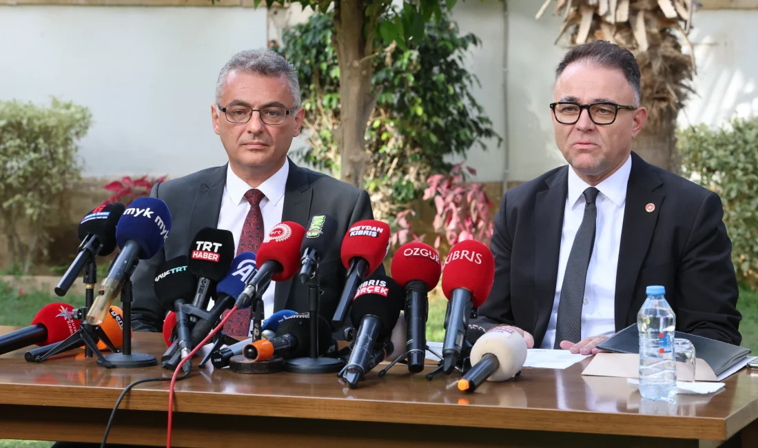 KKTC Cumhurbaşkanı seçilen Tufan Erhürman, mazbatasını alarak göreve resmen başladı: