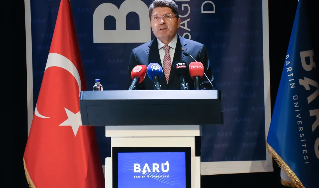 Bakan Tunç: Filistin’e 102 Bin Ton İnsani Yardım Gönderdik Adalet Bakanı Tunç, Bartın Üniversitesi'nde yaptığı konuşmada Filistin’e yönelik insani