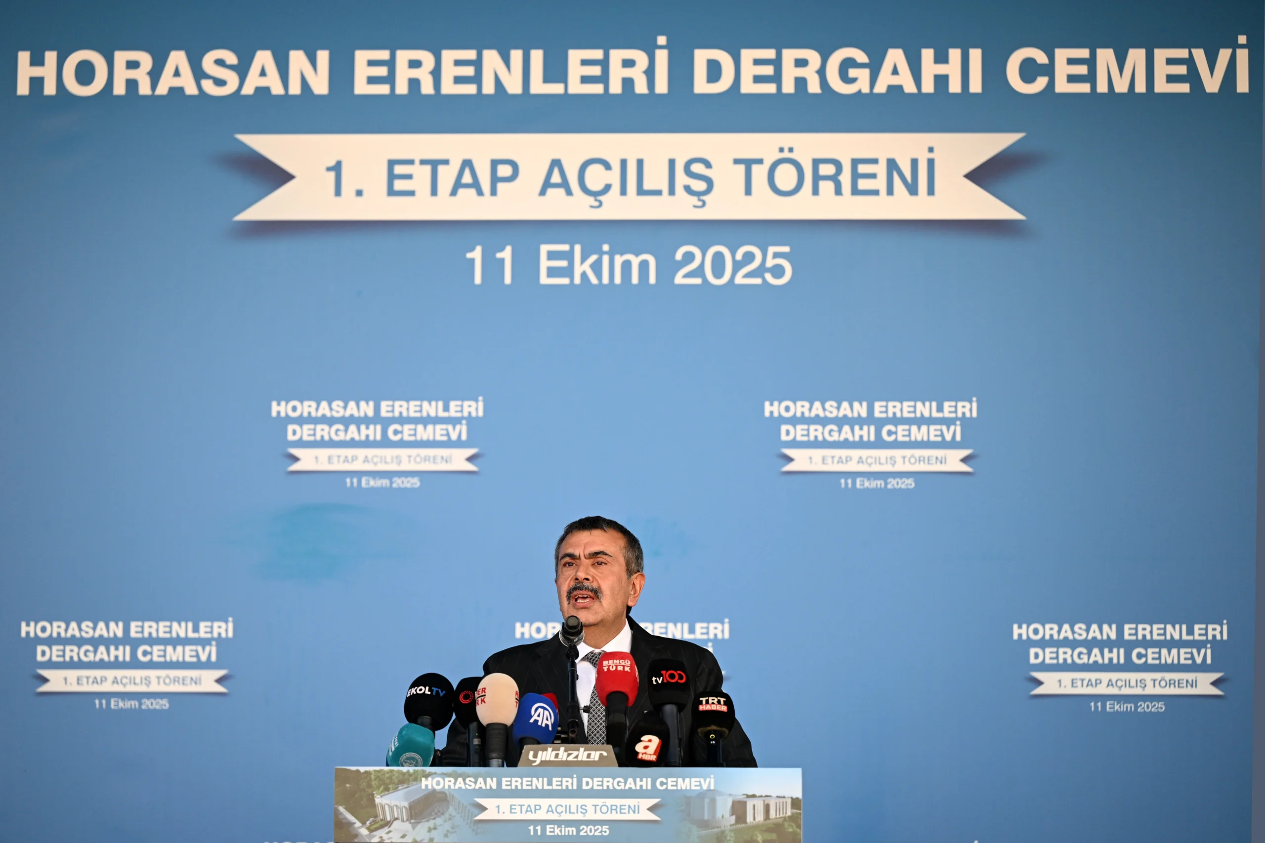 Bakan Tekin, Hacıbektaş’taki Cemevi Külliyesi açılışında, toplumsal birlik ve beraberliği