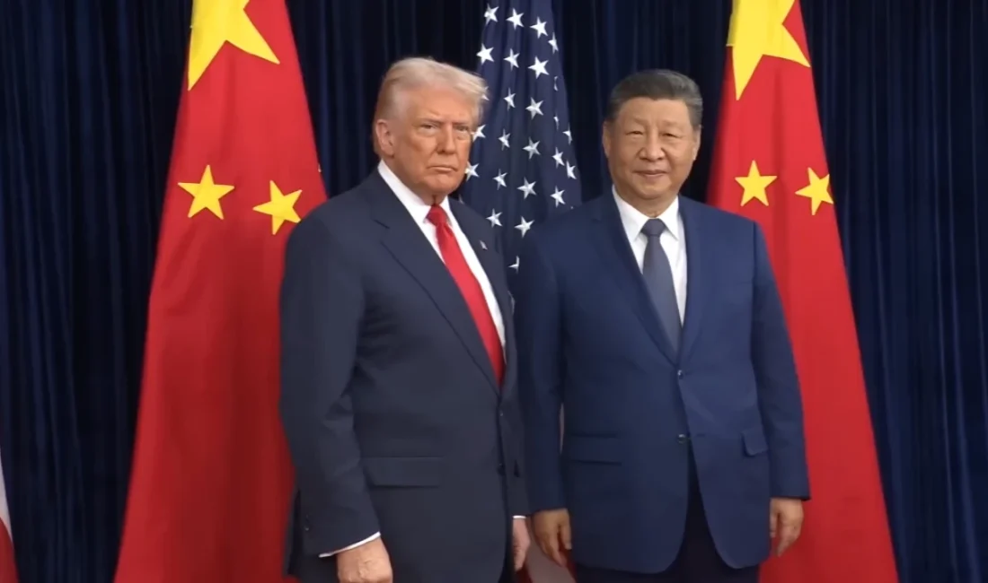 Trump ve Şi Görüşmesinde İşbirliği Mesajı: Tarifelere İndirim, Fentanil ve Ticaret Gündemde ABD Başkanı Trump ve Çin lideri Şi Cinping, Busan’daki görüşmede