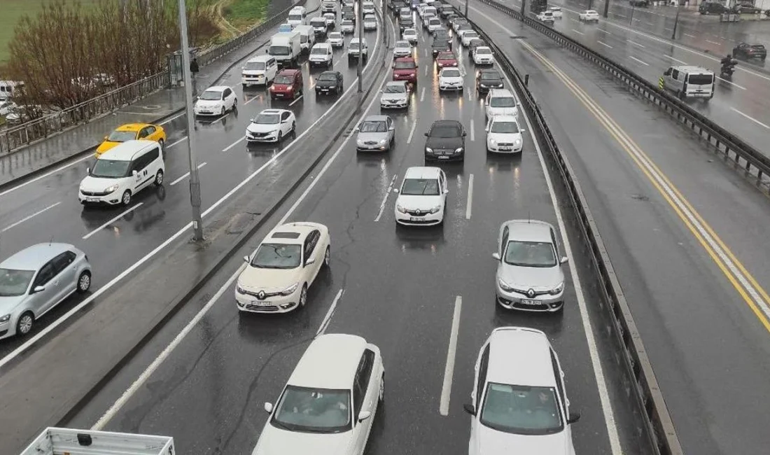 Kara Yollarında Çalışmalar Sürüyor: Sürücüler Dikkatli Olmalı Karayolları Genel Müdürlüğü, birçok noktada süren yol çalışmalarına karşı sürücüleri