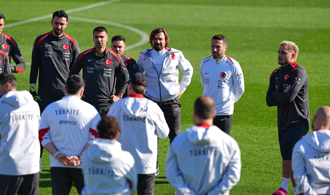 A Milli Takım, Bulgaristan Maçı Hazırlıklarını Tamamladı A Milli Takım, Bulgaristan ile oynayacağı kritik karşılaşma öncesinde son