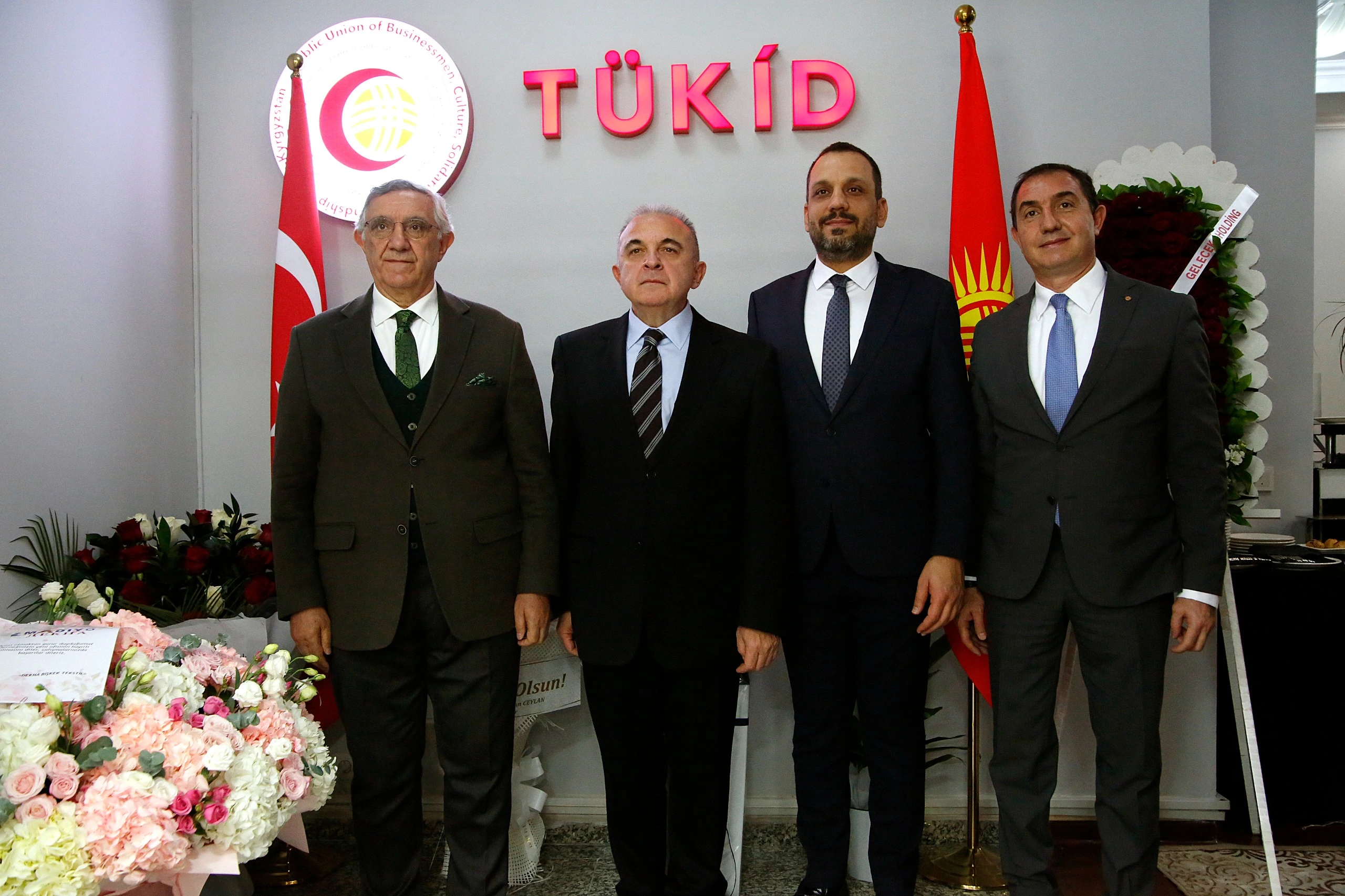 Büyükelçi Mekin Mustafa Kemal Ökem, Kırgızistan’da faaliyet gösteren yaklaşık 360