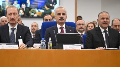 Ulaştırma ve Altyapı Bakanı Uraloğlu, 2026 bütçesini Meclis’te sundu. Yeşil