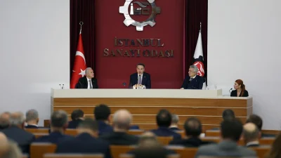 Enerji Bakanı Alparslan Bayraktar, Türkiye'nin güneş ve rüzgar enerjisinde 38