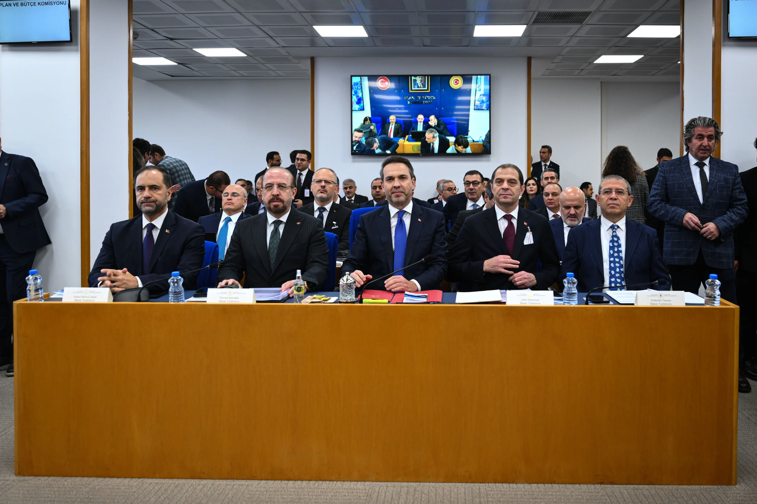 Enerji Bakanı Bayraktar, 2026 bütçesi sunumunda petrol ve doğalgaz keşiflerinden