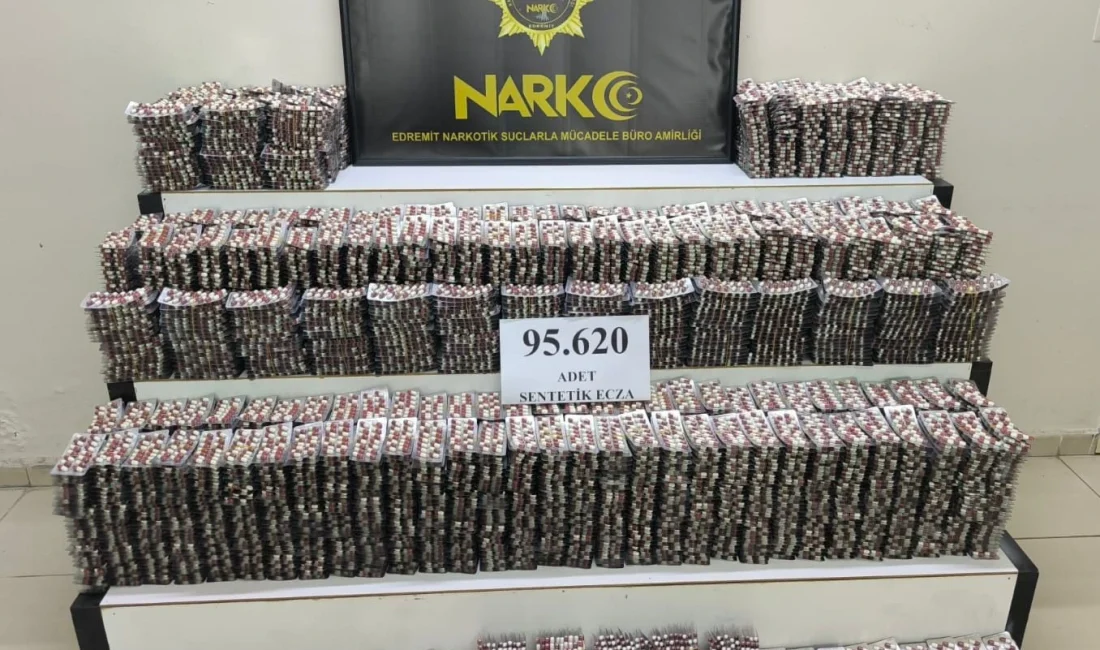 Burhaniye’de durdurulan araçta 95 bin 620 uyuşturucu hap ele geçirildi,