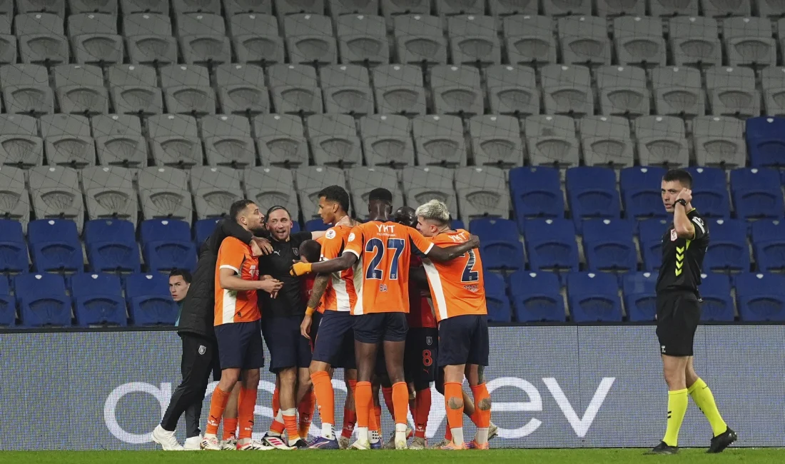 RAMS Başakşehir, Süper Lig'in 11. haftasında Kocaelispor’u 90. dakikada gelen