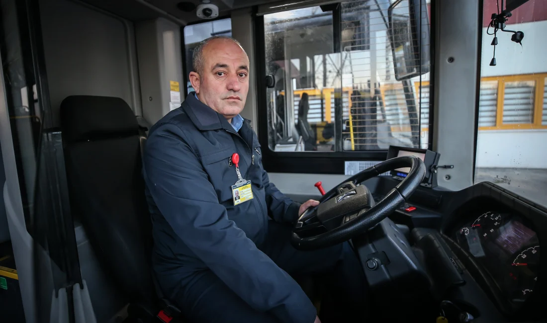 Bursa’da bir belediye otobüsü şoförü, kalp krizi geçiren yolcuyu güzergâh