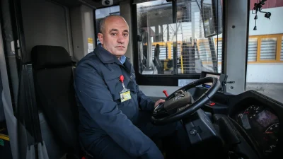 Bursa’da bir belediye otobüsü şoförü, kalp krizi geçiren yolcuyu güzergâh