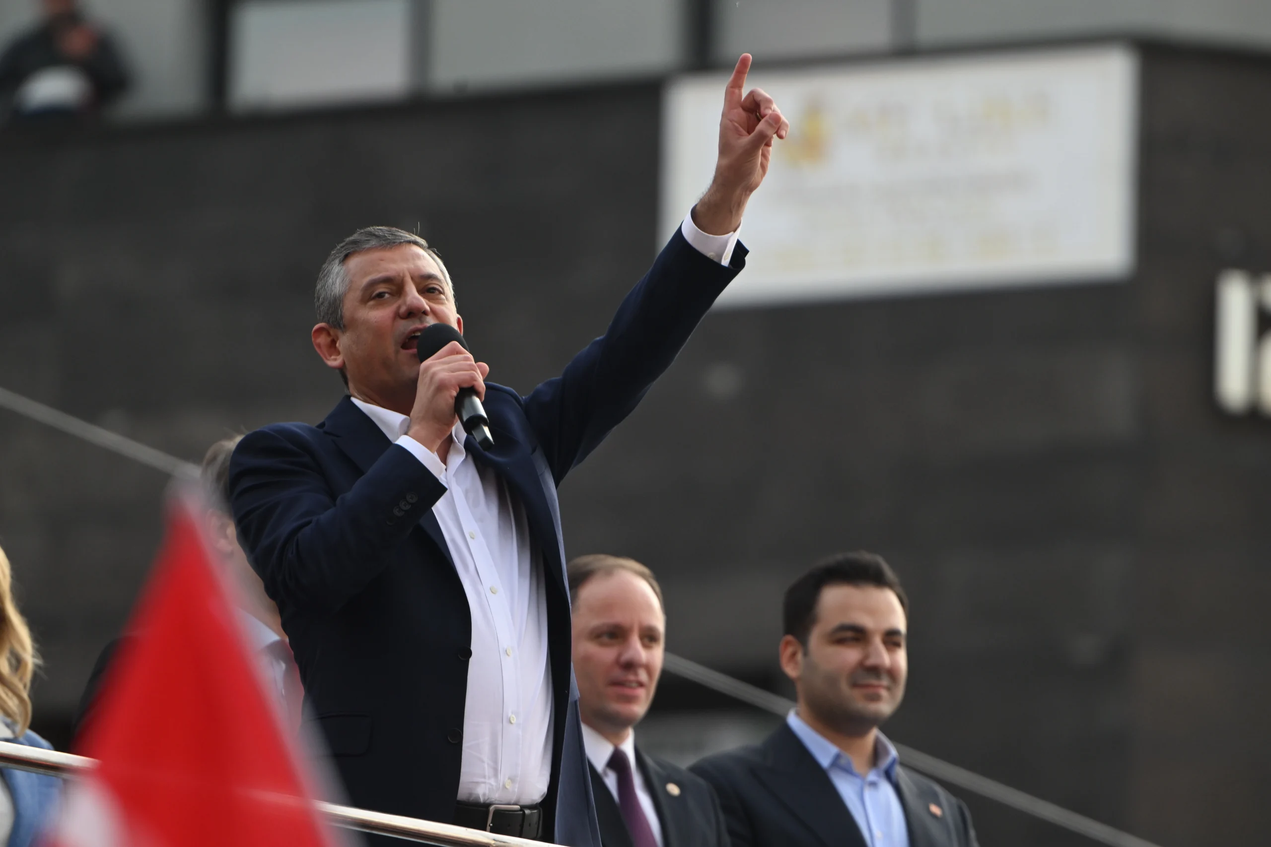 CHP Genel Başkanı Özel, "Kürt sorununun çözümünü engelleyen değil, demokratik