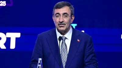 Cumhurbaşkanı Yardımcısı Cevdet Yılmaz, ekonomiden yerel yönetimlere kadar birçok konuda