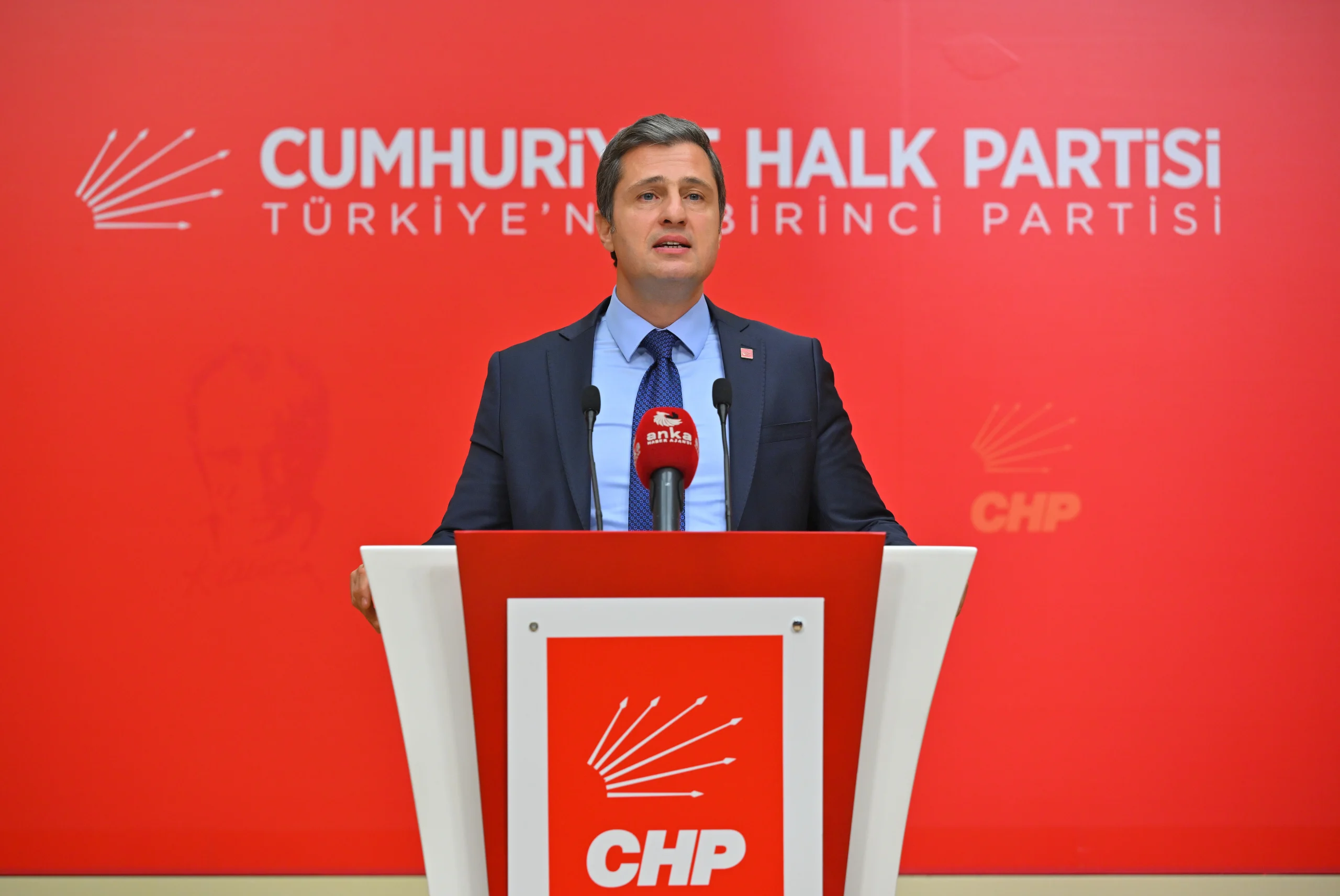 CHP Sözcüsü Yücel, MYK toplantısının ardından yaptığı açıklamada, ekonomik yönetimi