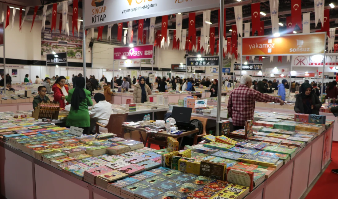 Elazığ Belediyesi tarafından organize edilen 6. Kitap Fuarı, coşkulu bir