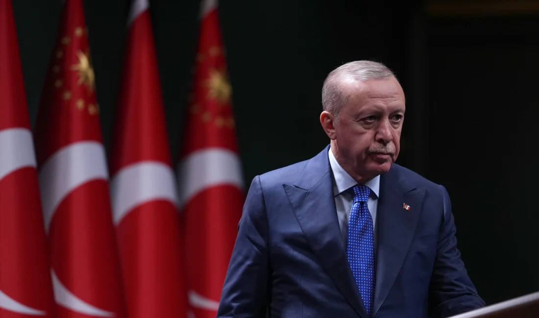 Cumhurbaşkanı Erdoğan’dan Milli Saraylar Sempozyumu’na Video Mesaj Cumhurbaşkanı Erdoğan, Milli Sarayların Osmanlı'dan devralınan kültürel hazineler olarak özenle